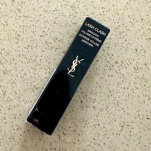 5/25✨lash clash mascara extra volume in black YSL